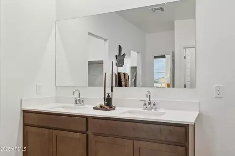 Bath - 2704 W Sentiero Ave, Apache Junction, AZ 85120 photo 1 of 6
