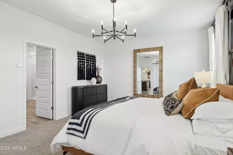 Bedroom - 2704 W Sentiero Ave, Apache Junction, AZ 85120 photo 2 of 10