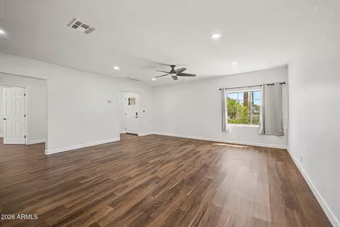 Living - 4302 N 18 Pl, Phoenix, AZ 85016 photo 2 of 6
