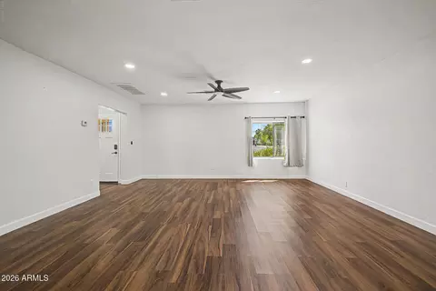 Living - 4302 N 18 Pl, Phoenix, AZ 85016 photo 3 of 6
