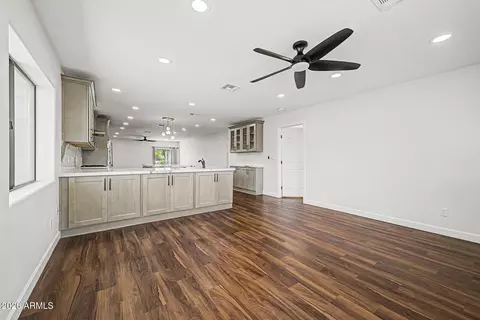 Living - 4302 N 18 Pl, Phoenix, AZ 85016 photo 6 of 6