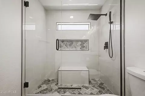 Bath - 4302 N 18 Pl, Phoenix, AZ 85016 photo 2 of 3