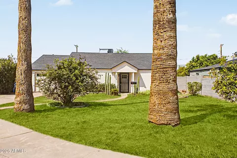 Exterior - 4302 N 18 Pl, Phoenix, AZ 85016 photo 5 of 12