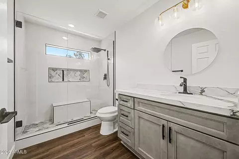 Bath - 4302 N 18 Pl, Phoenix, AZ 85016 photo 1 of 3