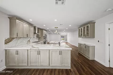Kitchen - 4302 N 18 Pl, Phoenix, AZ 85016 photo 5 of 5