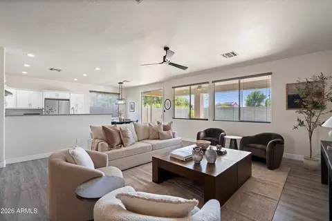 Living - 3433 E Santa Fe Ln, Gilbert, AZ 85297 photo 1 of 2
