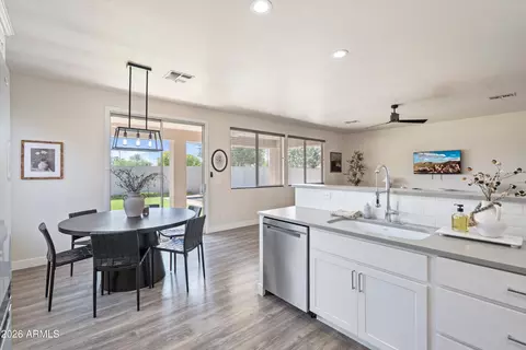 Kitchen - 3433 E Santa Fe Ln, Gilbert, AZ 85297 photo 3 of 3