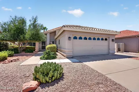 10209 E Coopers Hawk Dr, Sun Lakes, AZ 85248