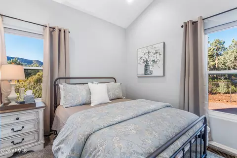 Bedroom - 1124 Elk Rim Ct, Pine, AZ 85544 photo 4 of 4