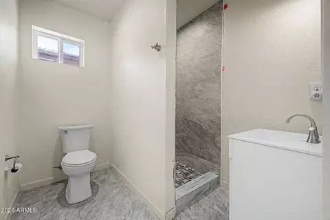 Bath - 1722 S 7th Ave, Phoenix, AZ 85007 photo 1 of 3
