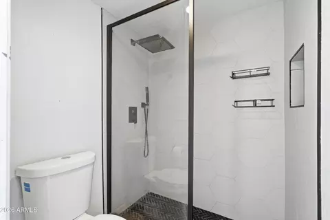 Bath - 425 E Cullumber Ave #C, Gilbert, AZ 85234 photo 2 of 3