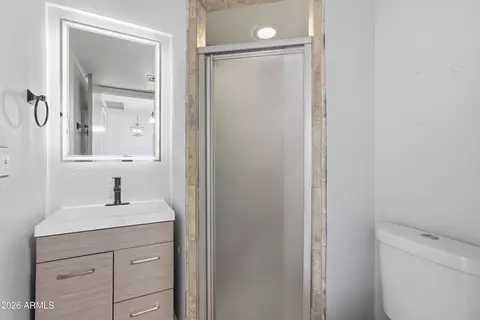 Bath - 425 E Cullumber Ave #C, Gilbert, AZ 85234 photo 3 of 3