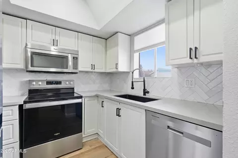 Kitchen - 425 E Cullumber Ave #C, Gilbert, AZ 85234 photo 1 of 4