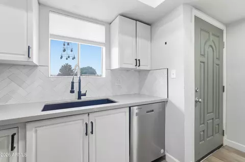 Kitchen - 425 E Cullumber Ave #C, Gilbert, AZ 85234 photo 4 of 4
