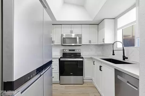 Kitchen - 425 E Cullumber Ave #C, Gilbert, AZ 85234 photo 2 of 4
