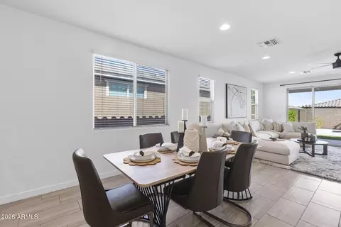 Dining - 1232 E Irwin Ave, Phoenix, AZ 85042 photo 2 of 2
