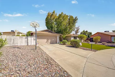 Exterior - 2415 W Dailey St, Phoenix, AZ 85023 photo 2 of 11