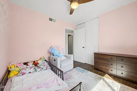Bedroom - 2415 W Dailey St, Phoenix, AZ 85023 photo 5 of 7