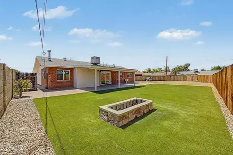 Exterior - 6836 N 33rd Dr, Phoenix, AZ 85017 photo 6 of 9