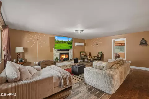 Living - 6401 W Randall Dr W, Pine, AZ 85544 photo 1 of 3