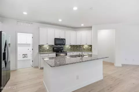 Entry Way - 3934 E Constitution Dr, Gilbert, AZ 85296 photo 2 of 3