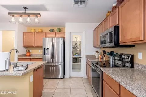 Kitchen - 1778 S Hayley Rd, Apache Junction, AZ 85119 photo 3 of 5