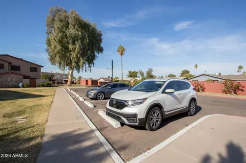 Exterior - 3941 W Wonderview Rd, Phoenix, AZ 85019 photo 2 of 2