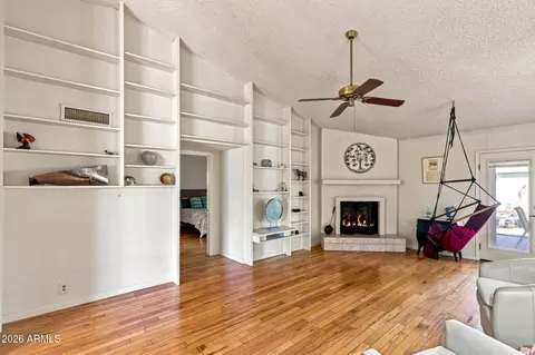 Living - 4352 E Blanche Dr, Phoenix, AZ 85032 photo 2 of 3