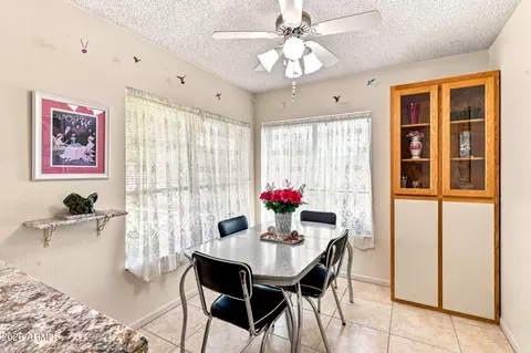 Dining - 4352 E Blanche Dr, Phoenix, AZ 85032 photo 3 of 4