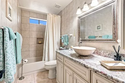 Bath - 4352 E Blanche Dr, Phoenix, AZ 85032 photo 1 of 6