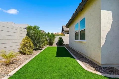Exterior - 4252 E John St, Gilbert, AZ 85295 photo 7 of 10