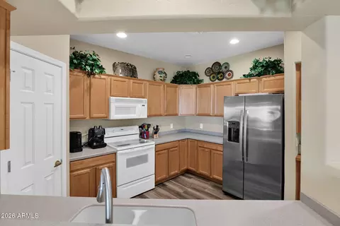 Kitchen - 5450 E Mclellan Rd #250, Mesa, AZ 85205 photo 4 of 7