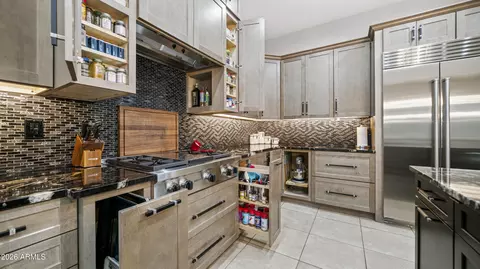 Kitchen - 2442 E Plum St, Gilbert, AZ 85298 photo 8 of 8