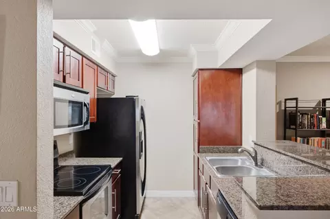 Kitchen - 2025 E Campbell Ave #254, Phoenix, AZ 85016 photo 2 of 3