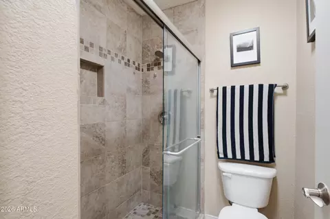 Bath - 2025 E Campbell Ave #254, Phoenix, AZ 85016 photo 2 of 3