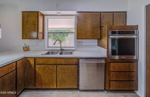 Kitchen - 4025 E Crescent Ave, Mesa, AZ 85206 photo 4 of 4