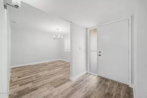 Entry Way - 4143 E Crescent Ave, Mesa, AZ 85206 photo 2 of 4