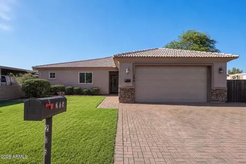 206 W Rio Vista Ln, Avondale, AZ 85323