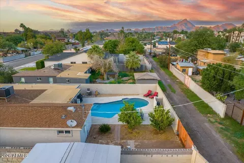 View/Area - 4325 N 19th Pl, Phoenix, AZ 85016 photo 3 of 5