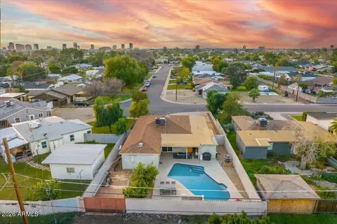 View/Area - 4325 N 19th Pl, Phoenix, AZ 85016 photo 5 of 5