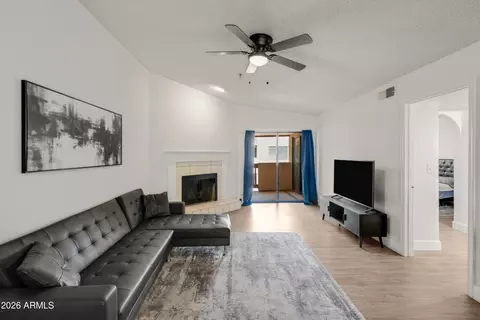 3031 N Civic Center Plz #349, Scottsdale, AZ 85251
