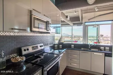 Kitchen - 1 E Lexington Ave #1004, Phoenix, AZ 85012 photo 3 of 4