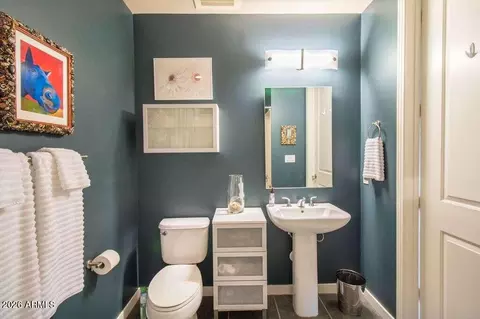 Bath - 1 E Lexington Ave #1004, Phoenix, AZ 85012 photo 3 of 4