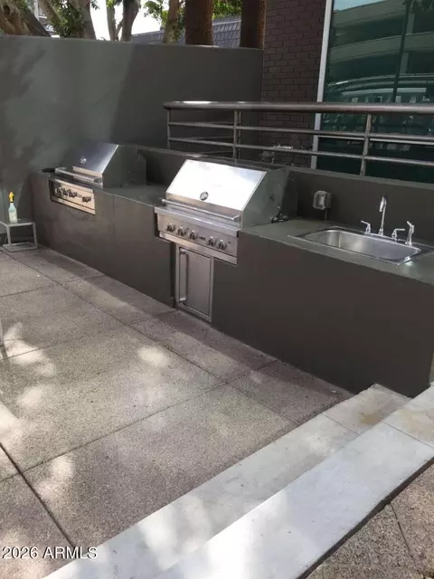 Kitchen - 1 E Lexington Ave #1004, Phoenix, AZ 85012 photo 1 of 4