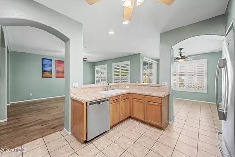 Kitchen - 4304 E Del Rio St, Gilbert, AZ 85295 photo 2 of 3