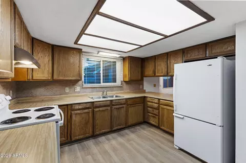 Kitchen - 573 E Linda Ave, Apache Junction, AZ 85119 photo 2 of 2