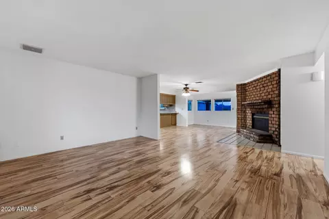 Living - 573 E Linda Ave, Apache Junction, AZ 85119 photo 3 of 3