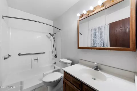 Bath - 573 E Linda Ave, Apache Junction, AZ 85119 photo 1 of 2