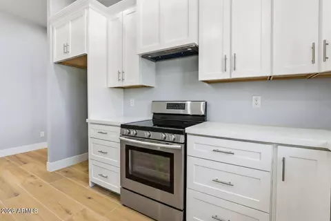 Entry Way - 415 S Robert Rd S, Tempe, AZ 85281 photo 2 of 3