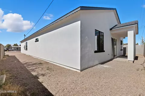 Exterior - 415 S Robert Rd S, Tempe, AZ 85281 photo 5 of 6
